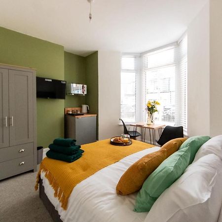 Bay City Studio Apartments By Staying-Away Cardiff Bagian luar foto