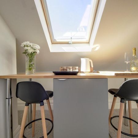 Bay City Studio Apartments By Staying-Away Cardiff Bagian luar foto