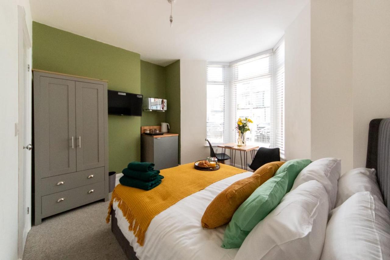 Bay City Studio Apartments By Staying-Away Cardiff Bagian luar foto