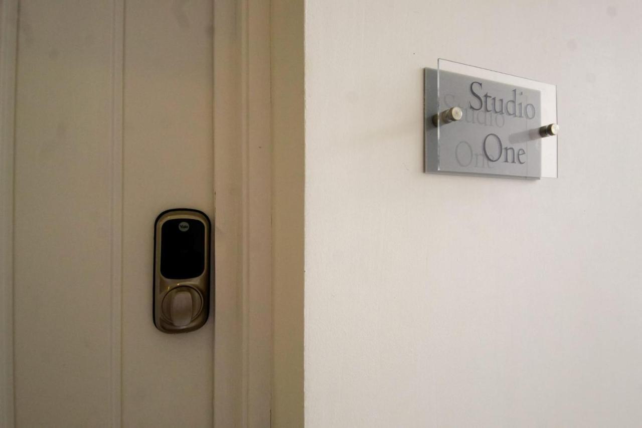 Bay City Studio Apartments By Staying-Away Cardiff Bagian luar foto