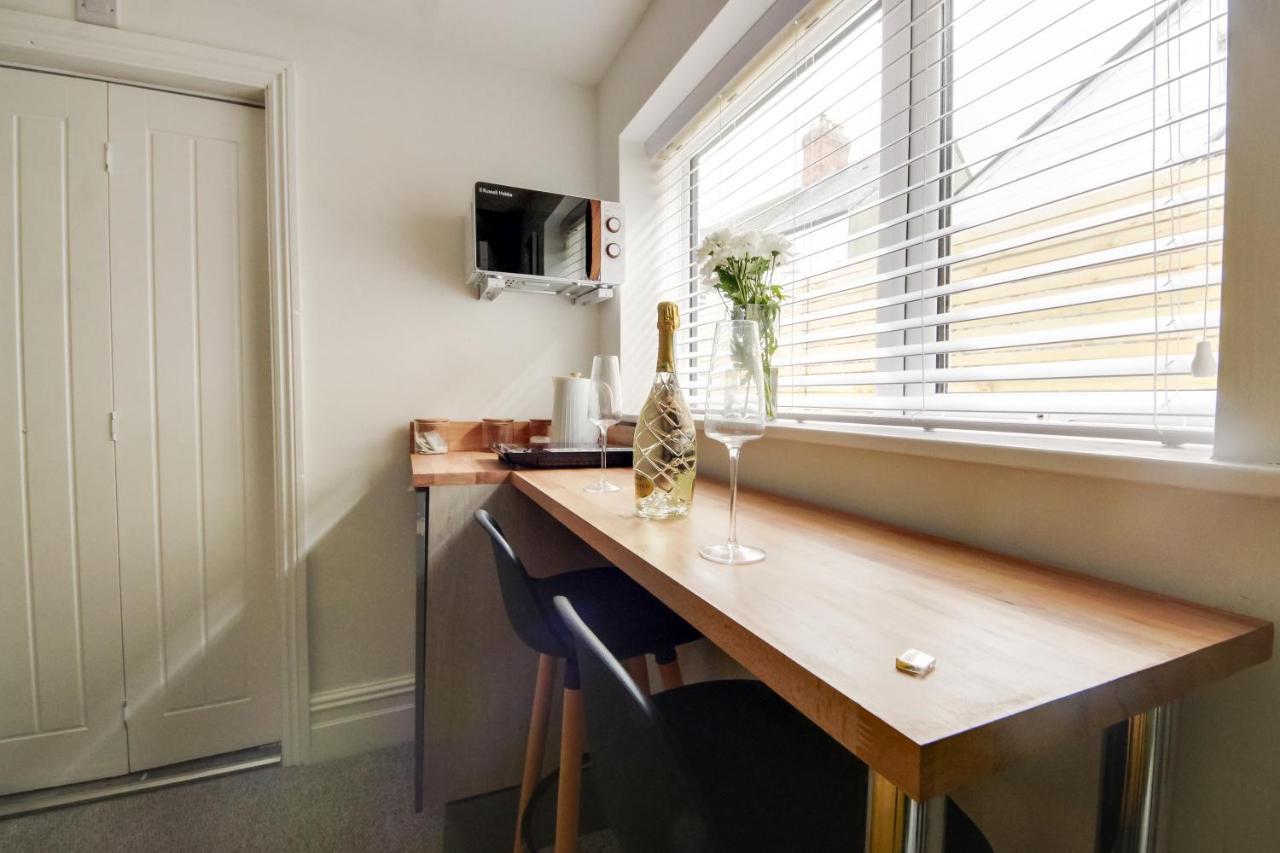 Bay City Studio Apartments By Staying-Away Cardiff Bagian luar foto
