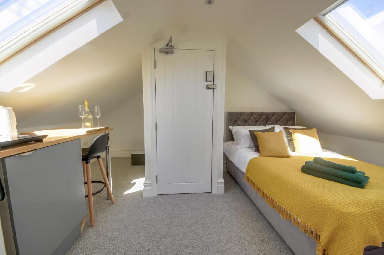 Bay City Studio Apartments By Staying-Away Cardiff Bagian luar foto
