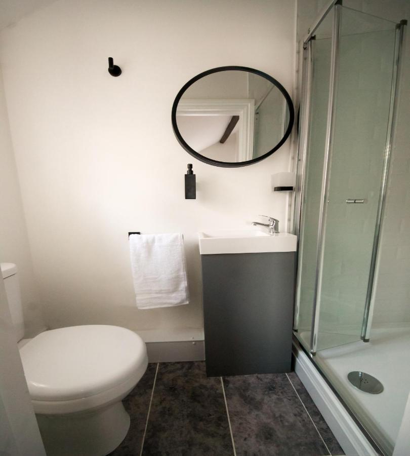 Bay City Studio Apartments By Staying-Away Cardiff Bagian luar foto