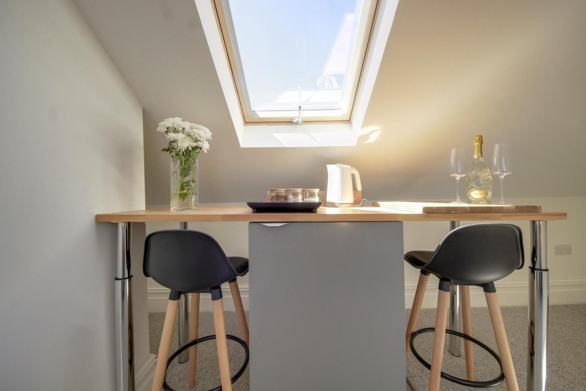 Bay City Studio Apartments By Staying-Away Cardiff Bagian luar foto